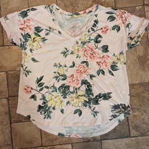 Women's Maurice's floral 24/7 Tshirt blouse size XL